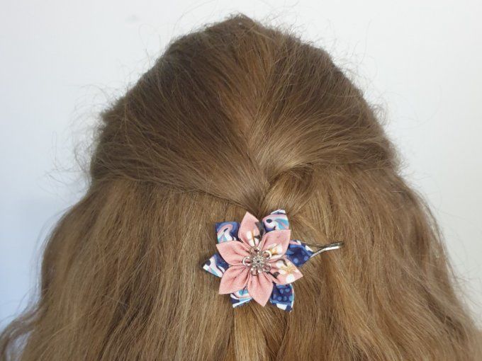 Barrette narcisse bleue et rose