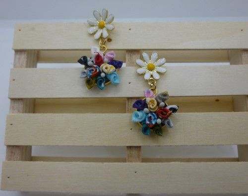 Boucle d'oreille bouquet marguerite multicolore