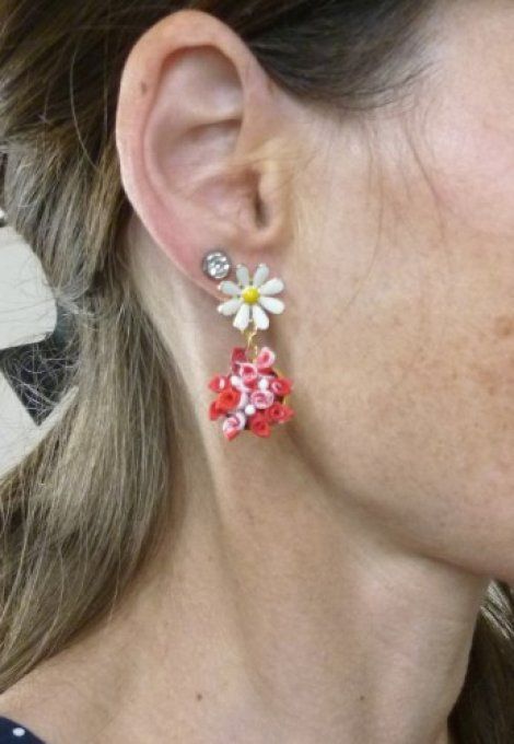 Boucle d'oreille bouquet marguerite rouge