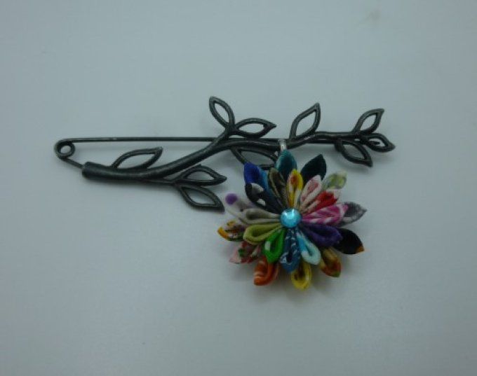 Broche branche multicolore