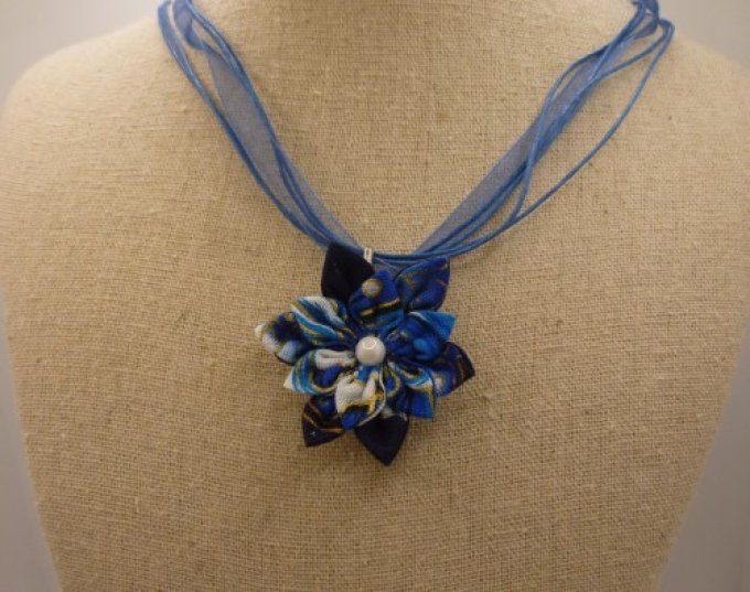 Collier narcisse double bleu