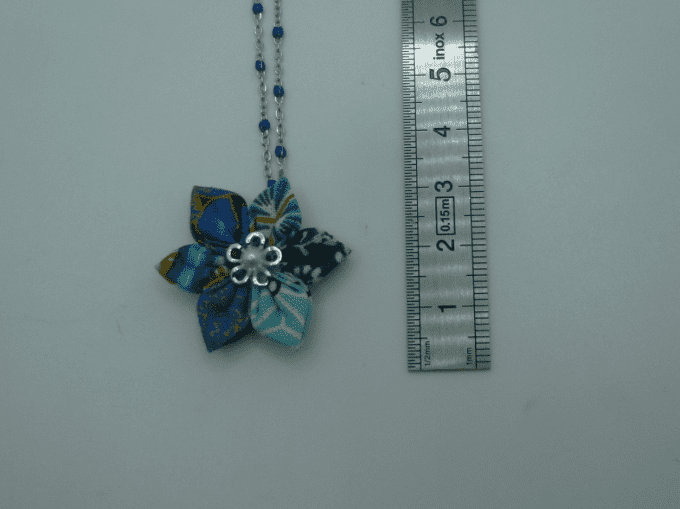 Collier tissu narcisse bleu