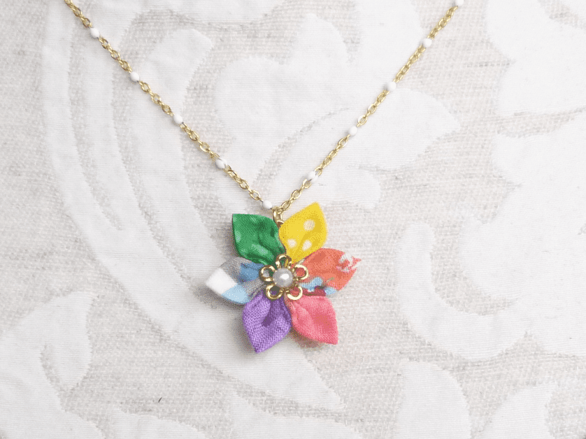 Collier tissu narcisse multicolore
