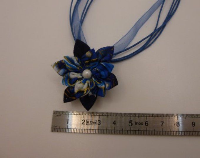 Collier narcisse double bleu