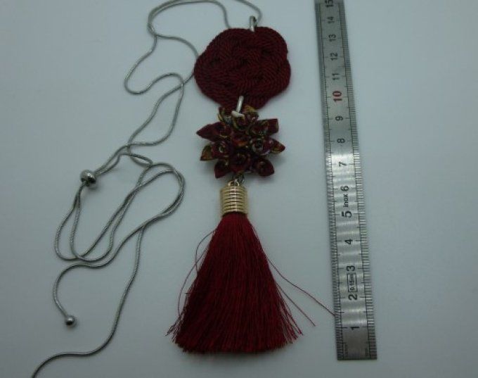 Sautoir noeud chinois rouge